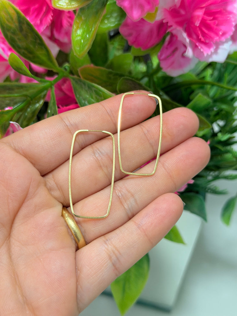 ARGOLA RETANGULAR FIO FINO (G)