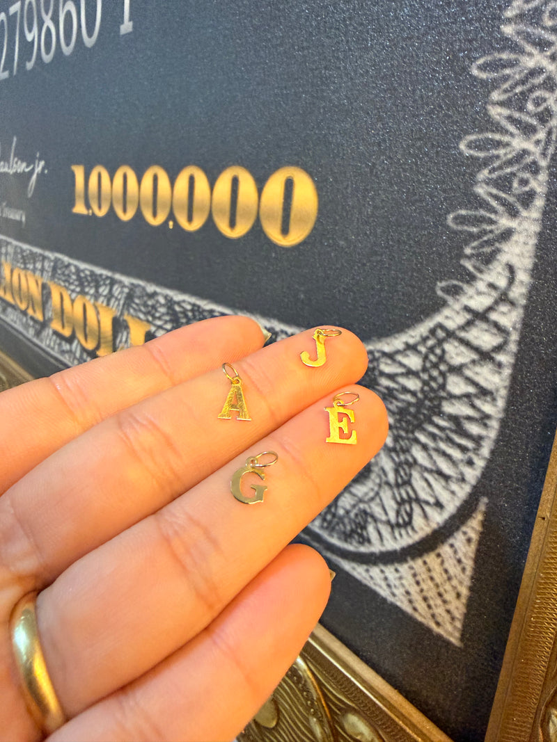 Pingente Letra Inicial – Ouro 18K