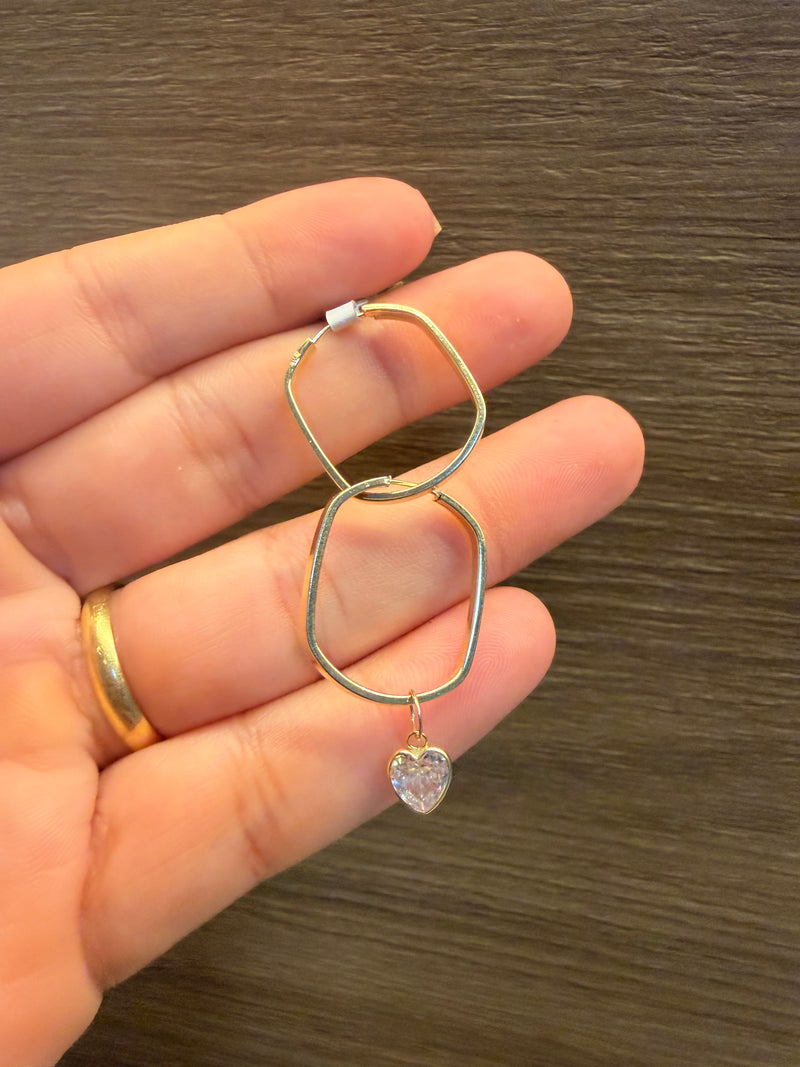 Argola Oval com Pingente